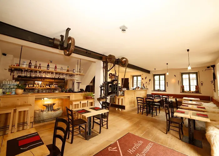 Hotel Oberschmied 3*