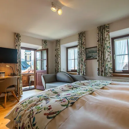 Oberschmied 3*